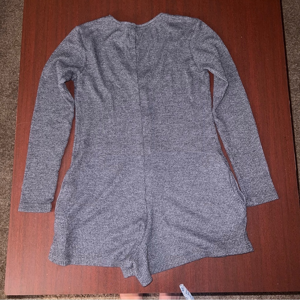Monrow Gray Long Sleeve Romper - Picture 3 of 4